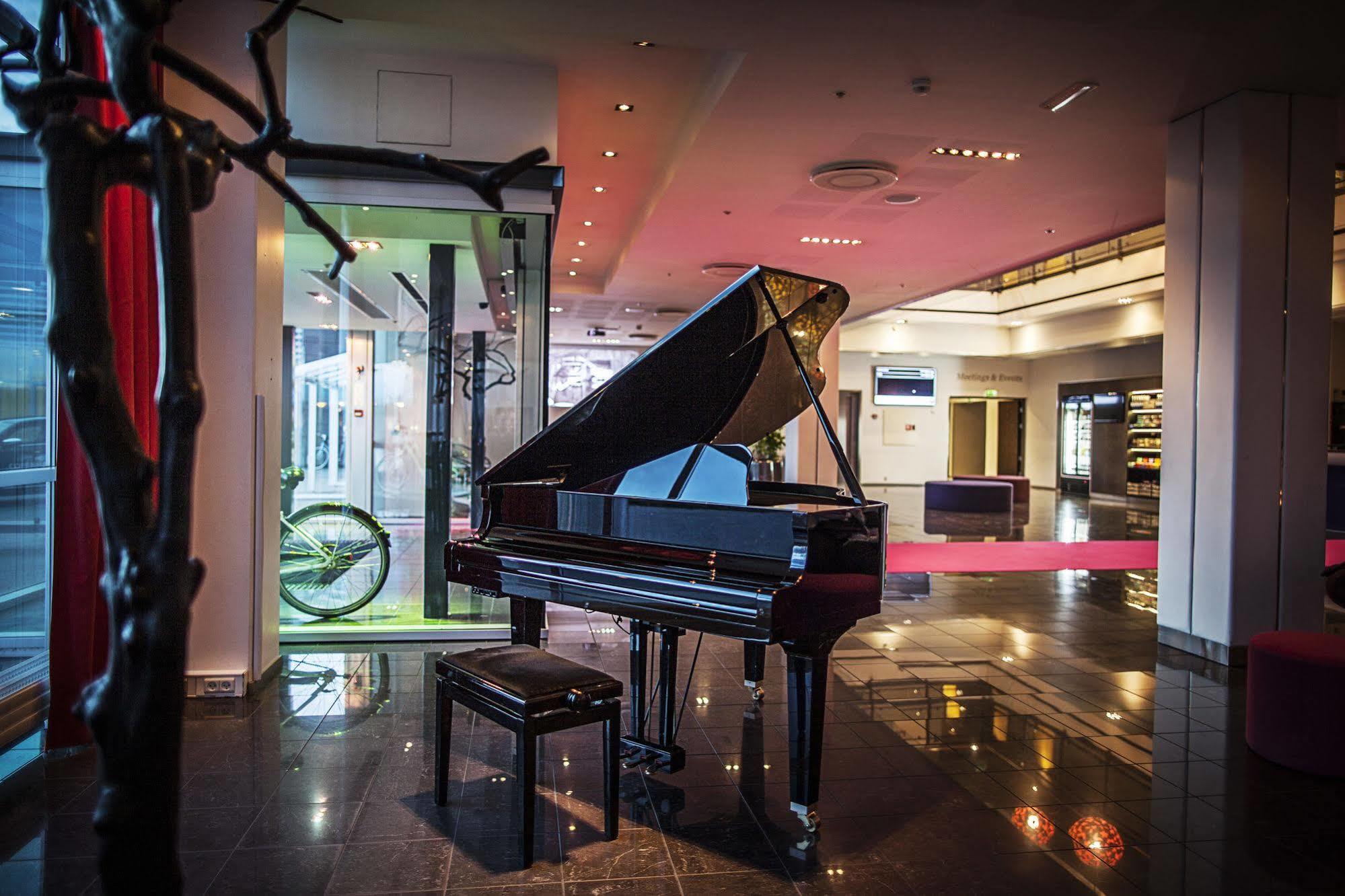 Hotel Scandic Sluseholmen 4*